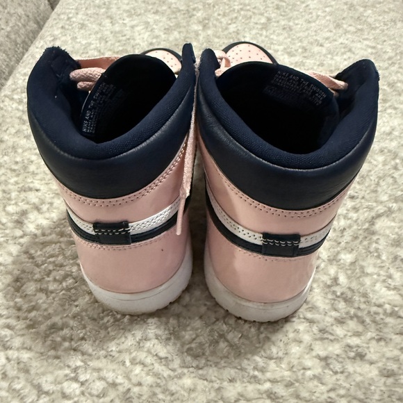 Nike Air Jordan 1 Retro OG Bubblegum Pink and Navy High-Top Sneakers Womens 8 - Picture 5 of 7